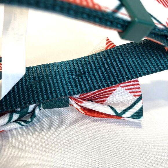 Merry & Bright Festive Dog Collar w/Bowtie Red Green & White Size Medium - Picture 6 of 12